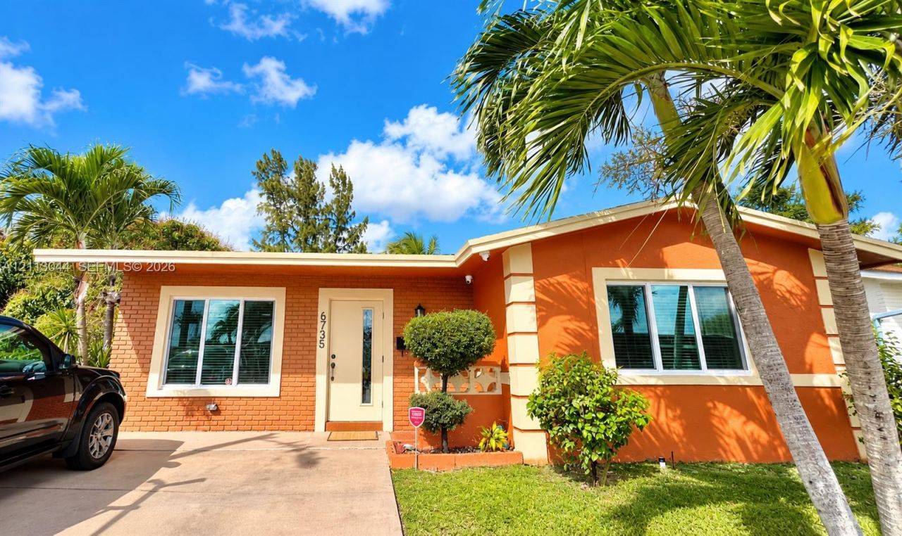 6735 NW 62nd St , Tamarac, FL 33321 Photo