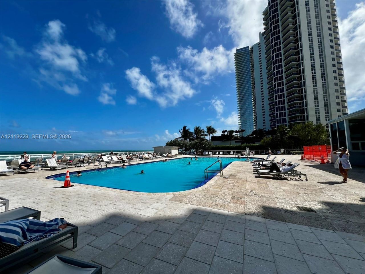 19201 Collins Ave, Unit 432, Sunny Isles Beach, FL 33160 Photo