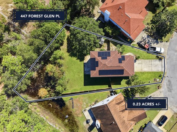 447 Forest Glen Place, Mary Esther, FL 32569