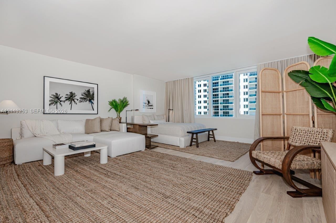 2301 Collins Ave , Unit 914, Miami Beach, FL 33139 Photo