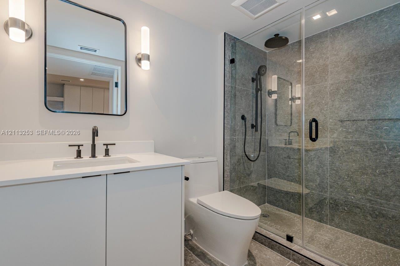 2301 Collins Ave , Unit 914, Miami Beach, FL 33139 Photo