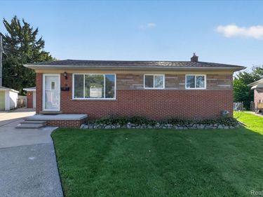 215 Edcliff Court , Wyandotte, Mi 48192