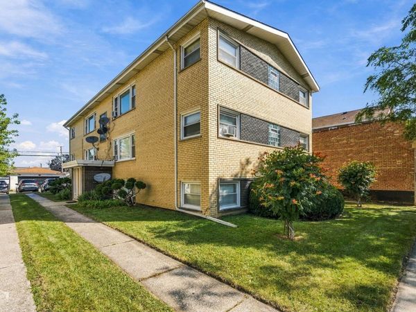 5848 W Irving Park Road , Unit 1N, Chicago, IL 60634