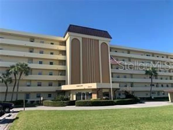 4650 COVE CIRCLE , Unit 510, ST PETERSBURG, FL 33708