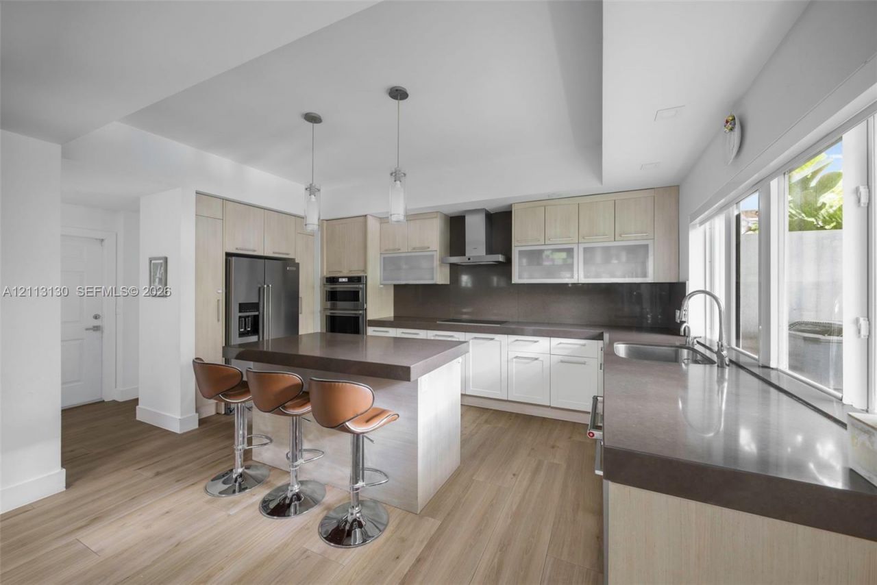 3039 Orange St , Unit B, Coconut Grove, FL 33133 Photo