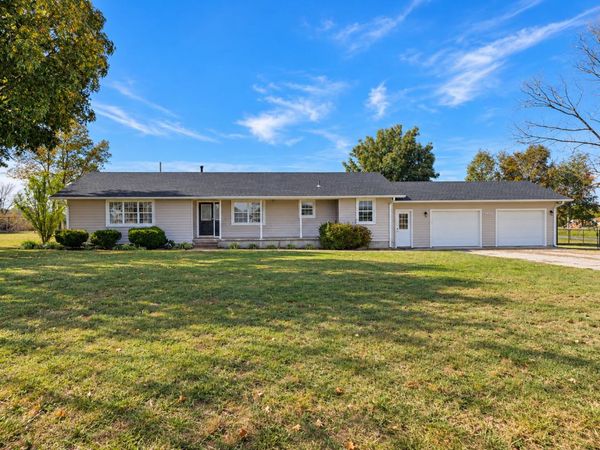 2301 N Main Street , Jay, OK 74346