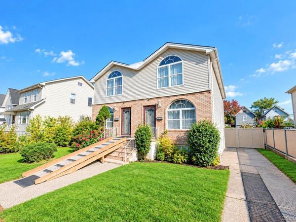 25 Amity Place , Staten Island, NY 10303
