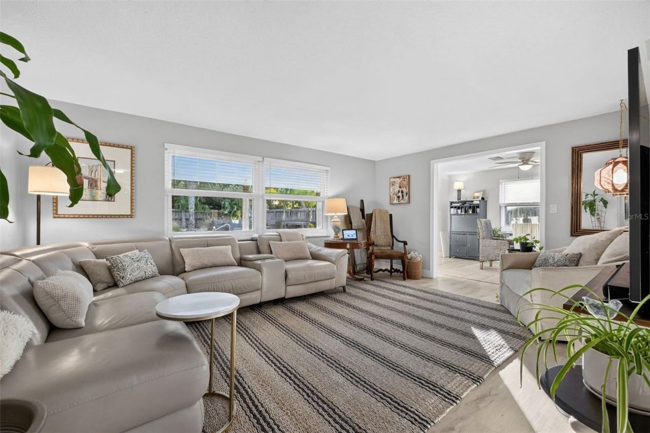 110 Cunningham Dr , New Smyrna Beach, FL 32168 Photo