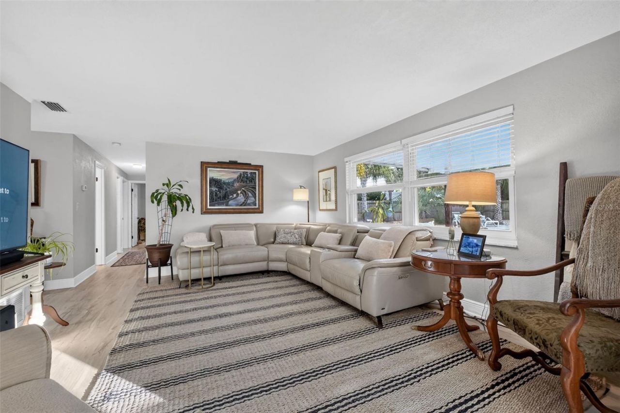 110 Cunningham Dr , New Smyrna Beach, FL 32168 Photo