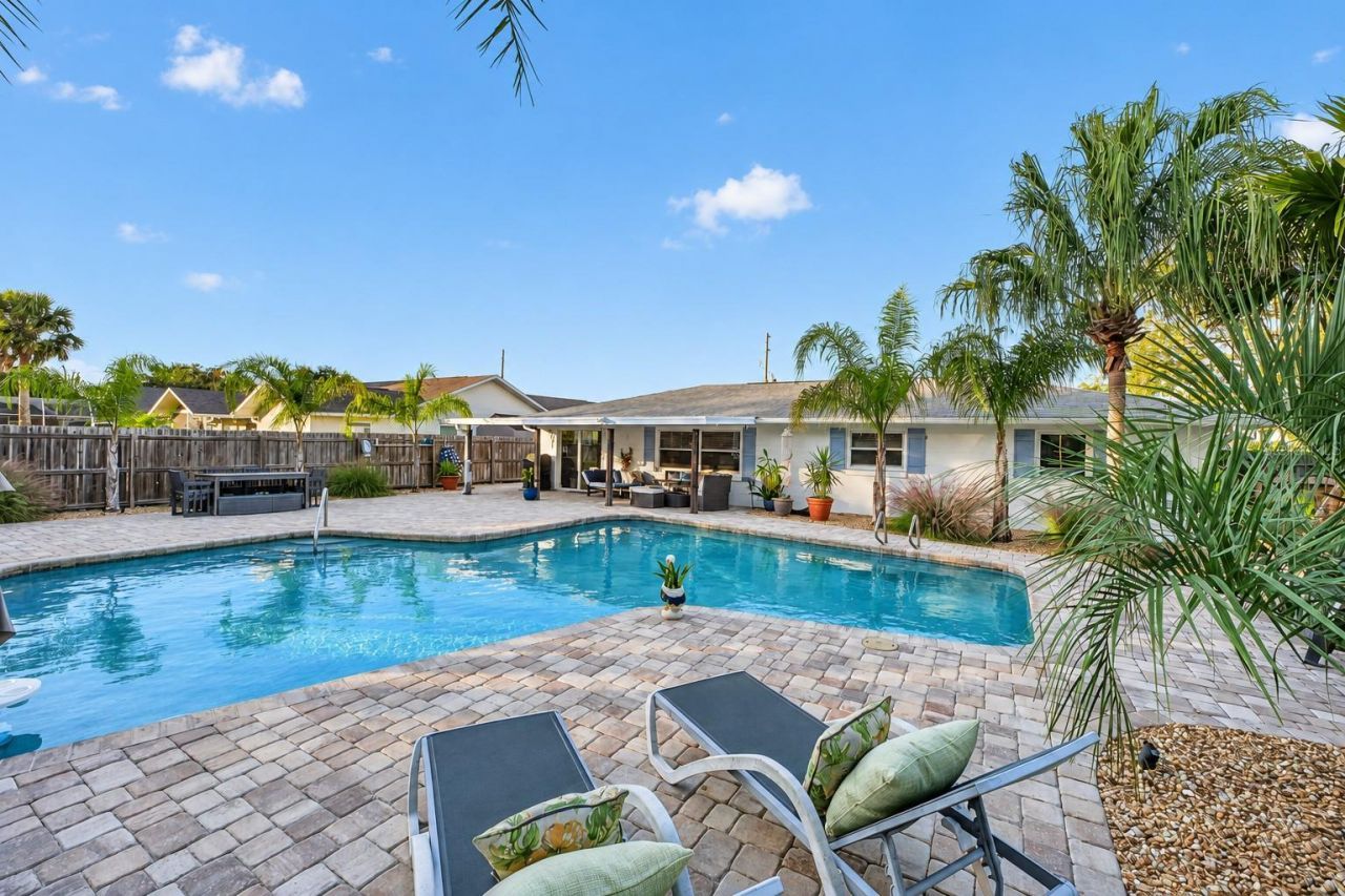 110 Cunningham Dr , New Smyrna Beach, FL 32168 Photo