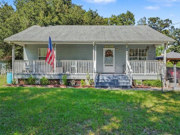 3020 STRAWBERRY LANE , LAKELAND, FL 33801