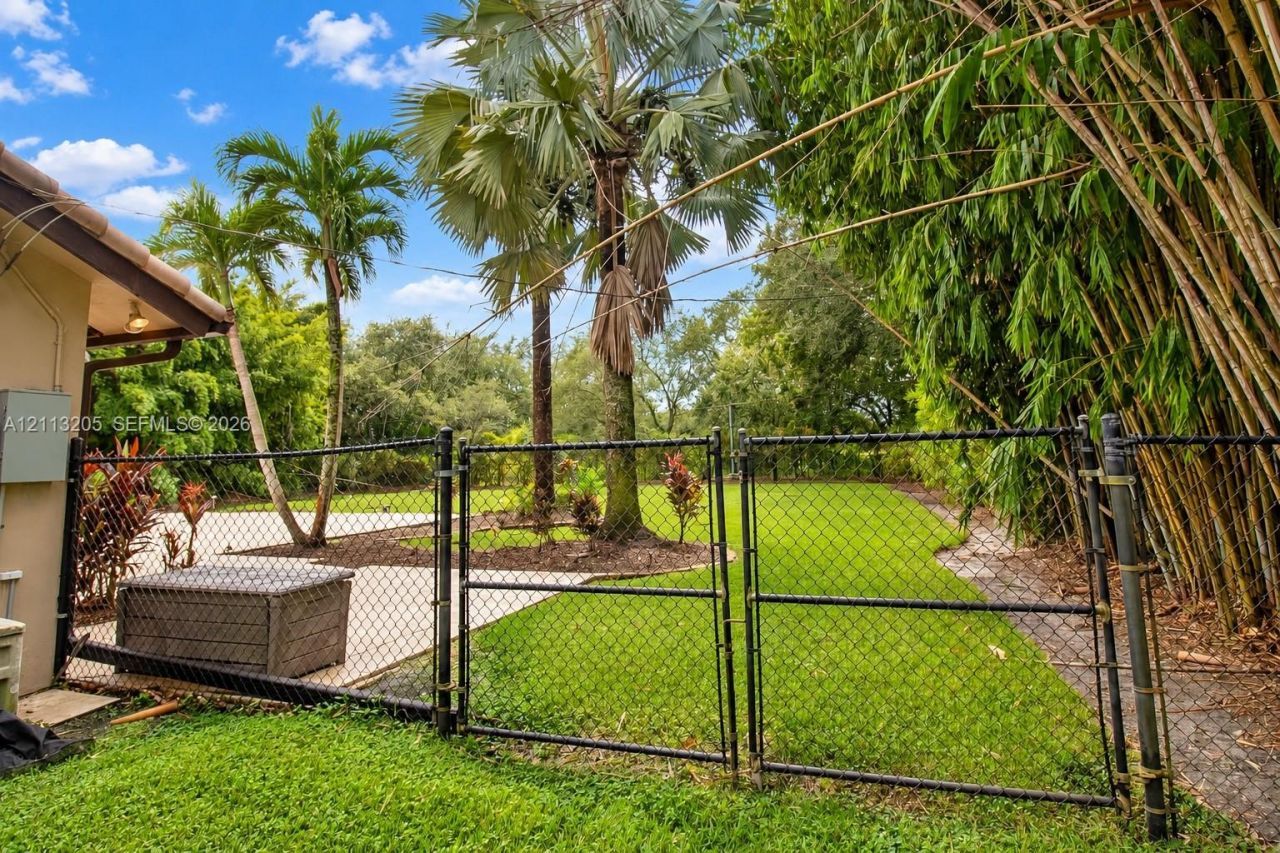 13500 SW 16th Ct, Davie, FL 33325 Photo