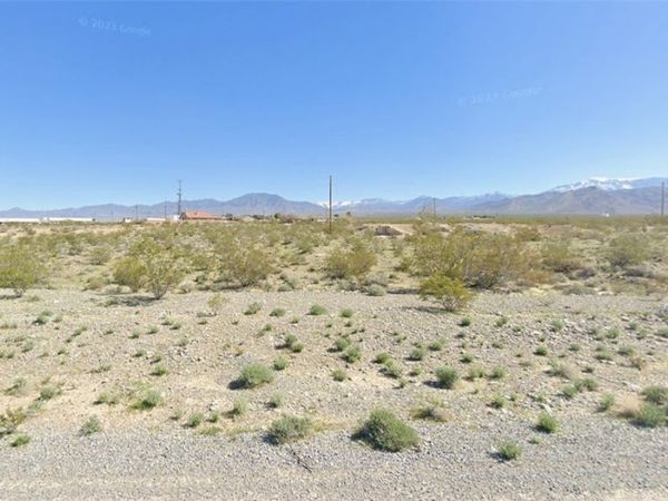 1821 Court Street , Pahrump, NV 89048