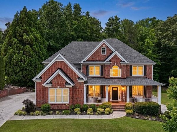 411 Hunting Hills Drive , Braselton, GA 30517