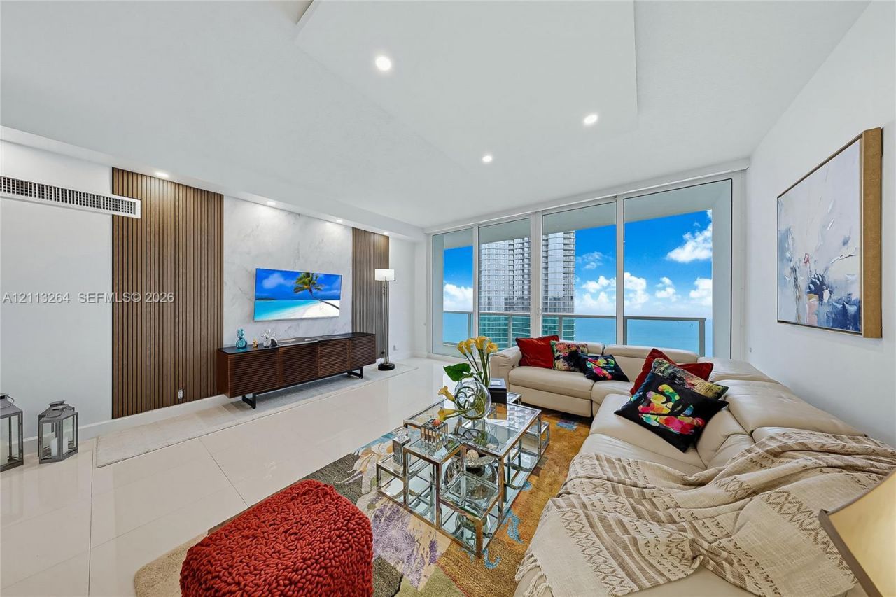 100 Bayview Dr , Unit PH06, Sunny Isles Beach, FL 33160 Photo