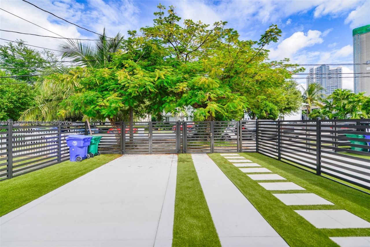 352 SW 17th Rd , Unit 352, Miami, FL 33129 Photo