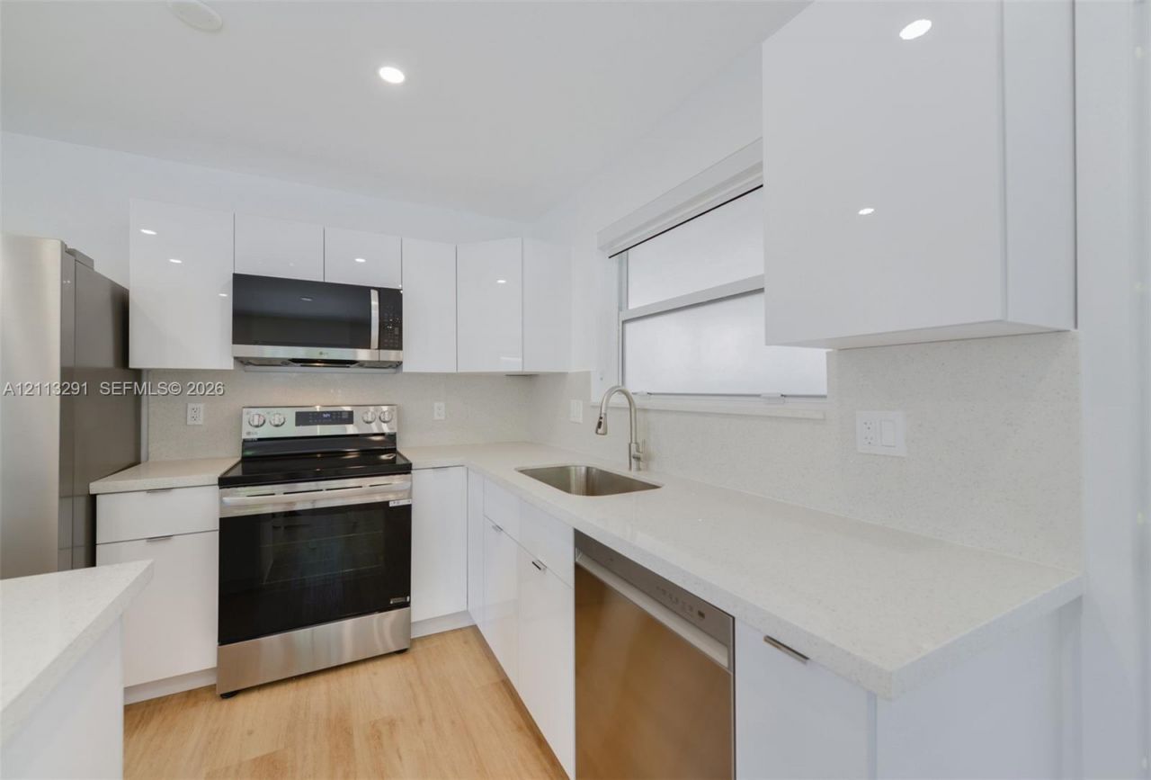 352 SW 17th Rd , Unit 352, Miami, FL 33129 Photo