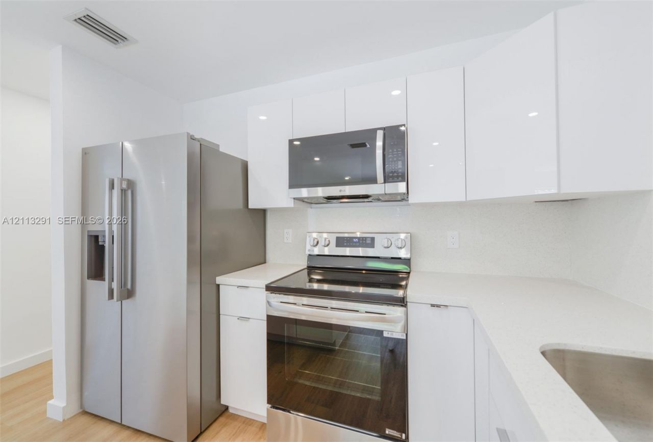 352 SW 17th Rd , Unit 352, Miami, FL 33129 Photo