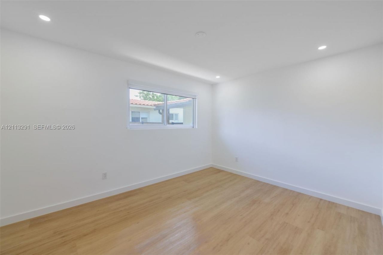 352 SW 17th Rd , Unit 352, Miami, FL 33129 Photo