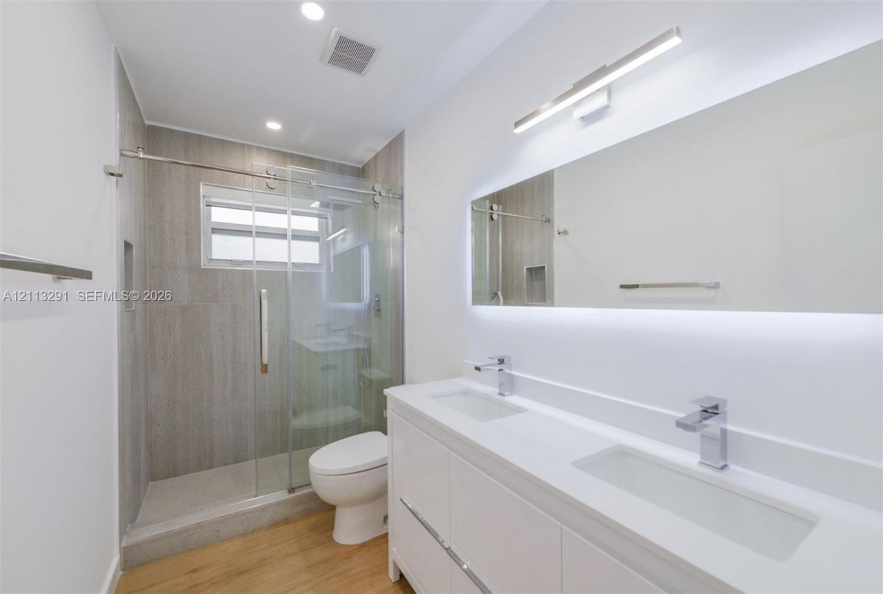 352 SW 17th Rd , Unit 352, Miami, FL 33129 Photo
