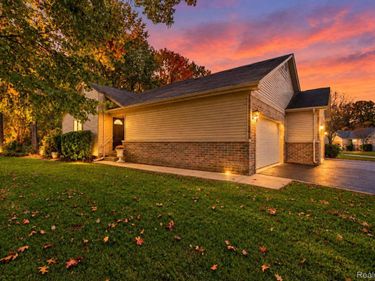 37567 N Dianne Lane , Unit 121, Huron Township, Mi 48164