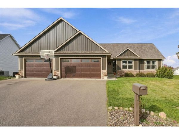 1633 Beaver Way, New Richmond, WI 54017