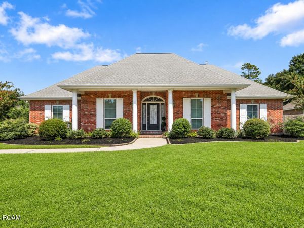 215 LANSDOWNE Drive , Slidell, LA 70461