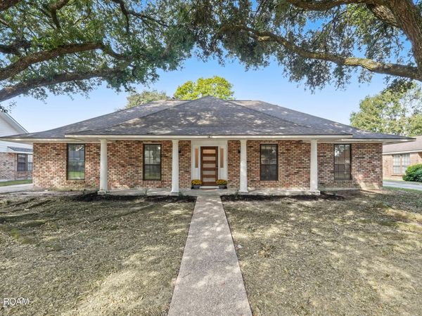 4616 Woodlyn Drive , Baton Rouge, LA 70816