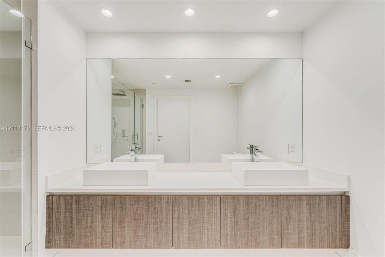 1150 102nd St , Unit 703, Bay Harbor Islands, FL 33154 Photo