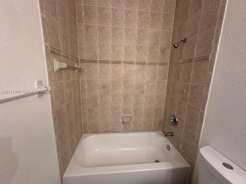 1661 SE 29th Ct , Unit 201, Homestead, FL 33035 Photo