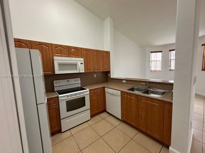 1661 SE 29th Ct , Unit 201, Homestead, FL 33035 Photo