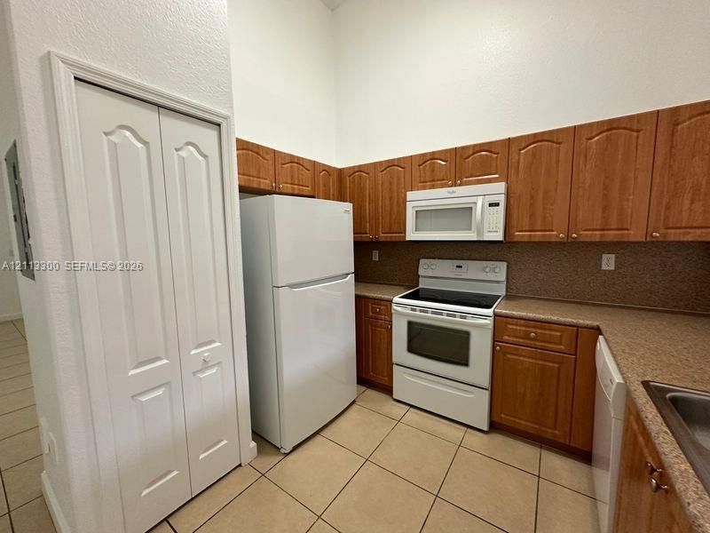 1661 SE 29th Ct , Unit 201, Homestead, FL 33035 Photo