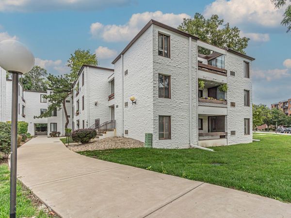 322 W Miner Street , Unit 1C, Arlington Heights, IL 60005