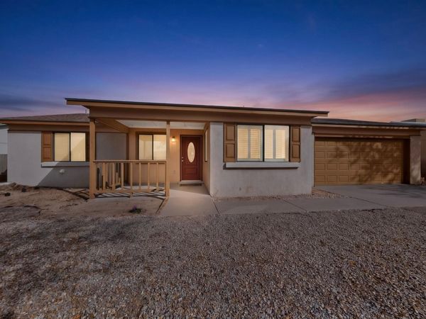 524 Apache Loop SW, Rio Rancho, NM 87124