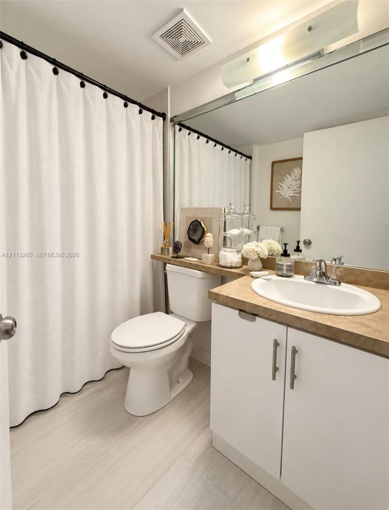 3300 NE 191st St , Unit 117, Aventura, FL 33180 Photo