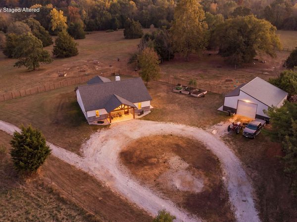 20642 E 1650 Road , Stockton, MO 65785