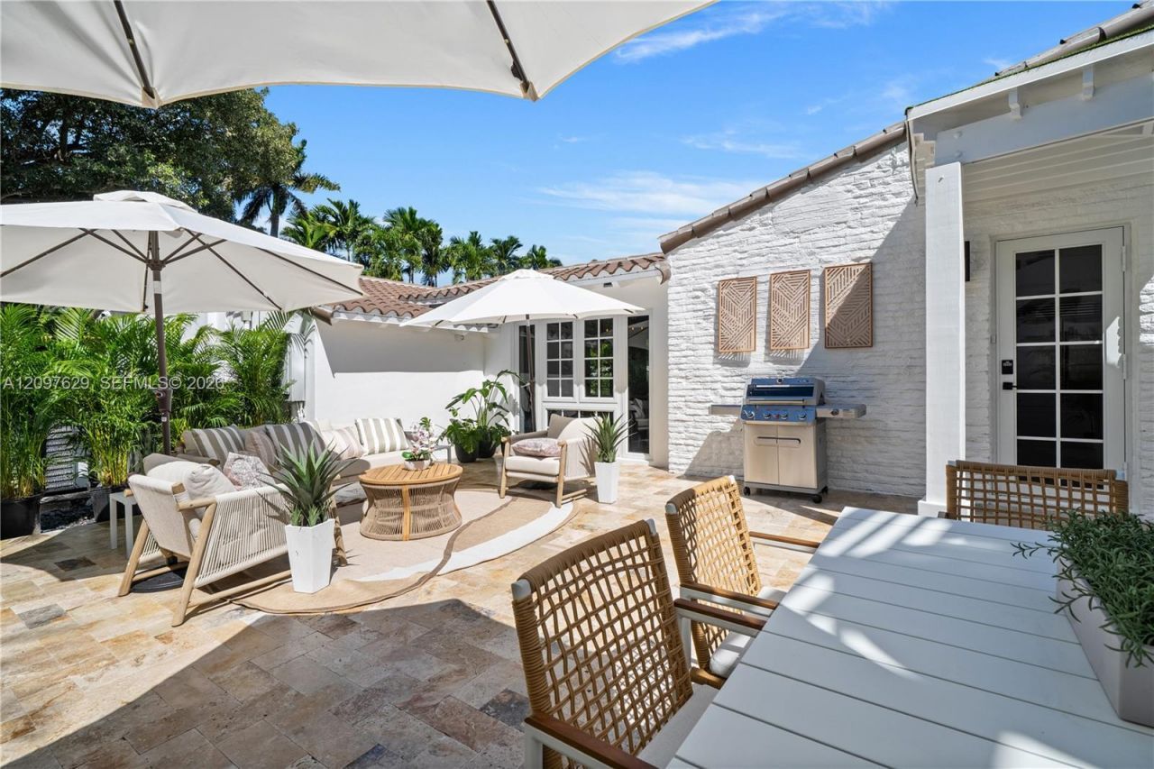 4700 Lake Rd , Miami, FL 33137 Photo