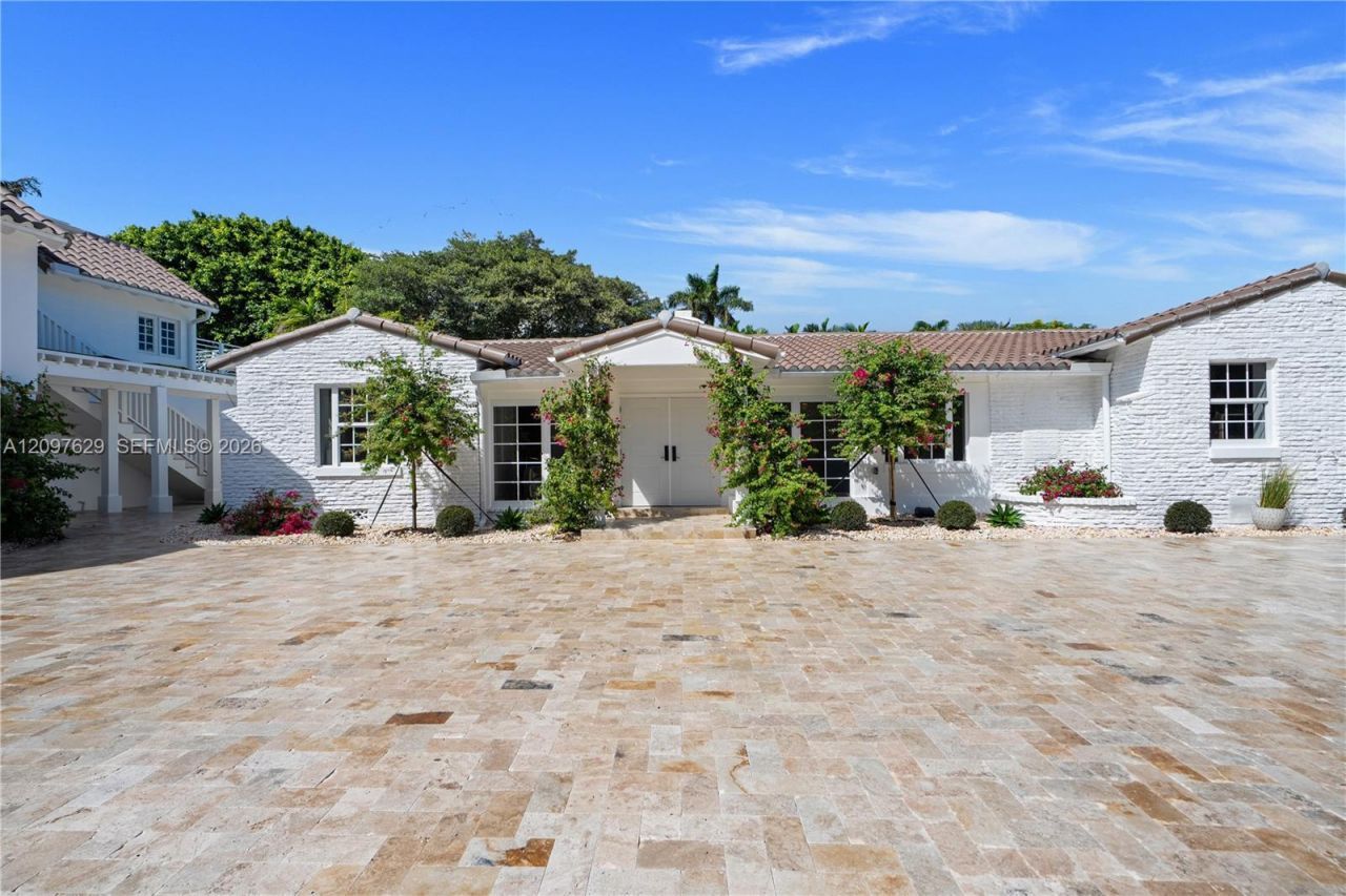 4700 Lake Rd , Miami, FL 33137 Photo