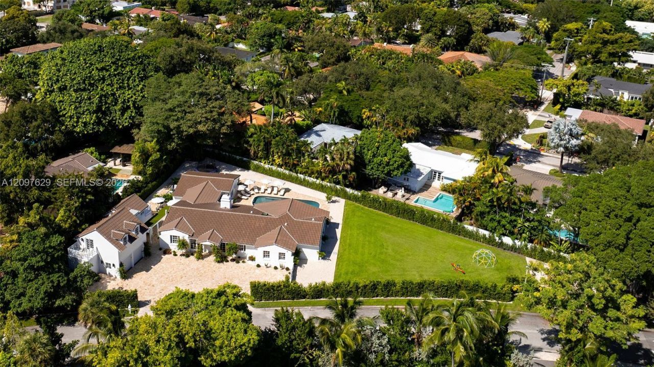 4700 Lake Rd , Miami, FL 33137 Photo