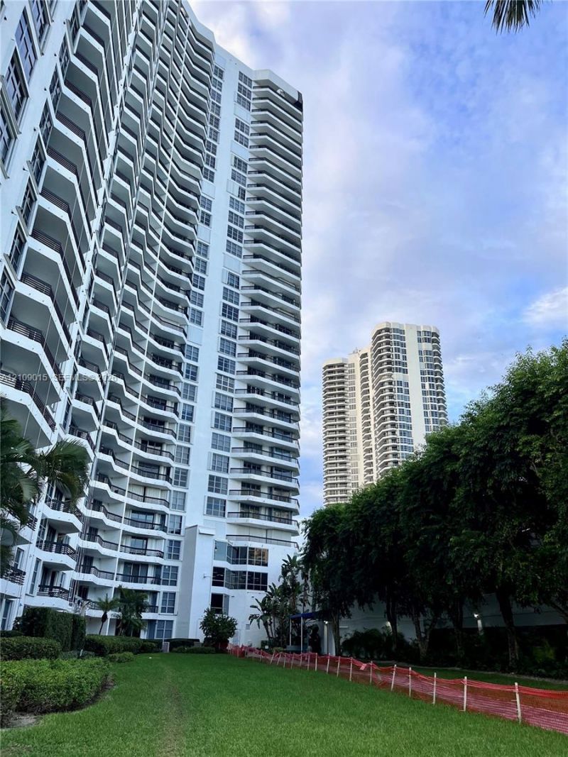 3530 Mystic Pointe Dr , Unit 1709, Aventura, FL 33180 Photo