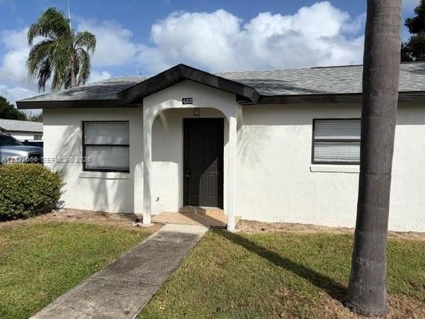 422 Las Palmas Cir , Avon Park, FL 33825