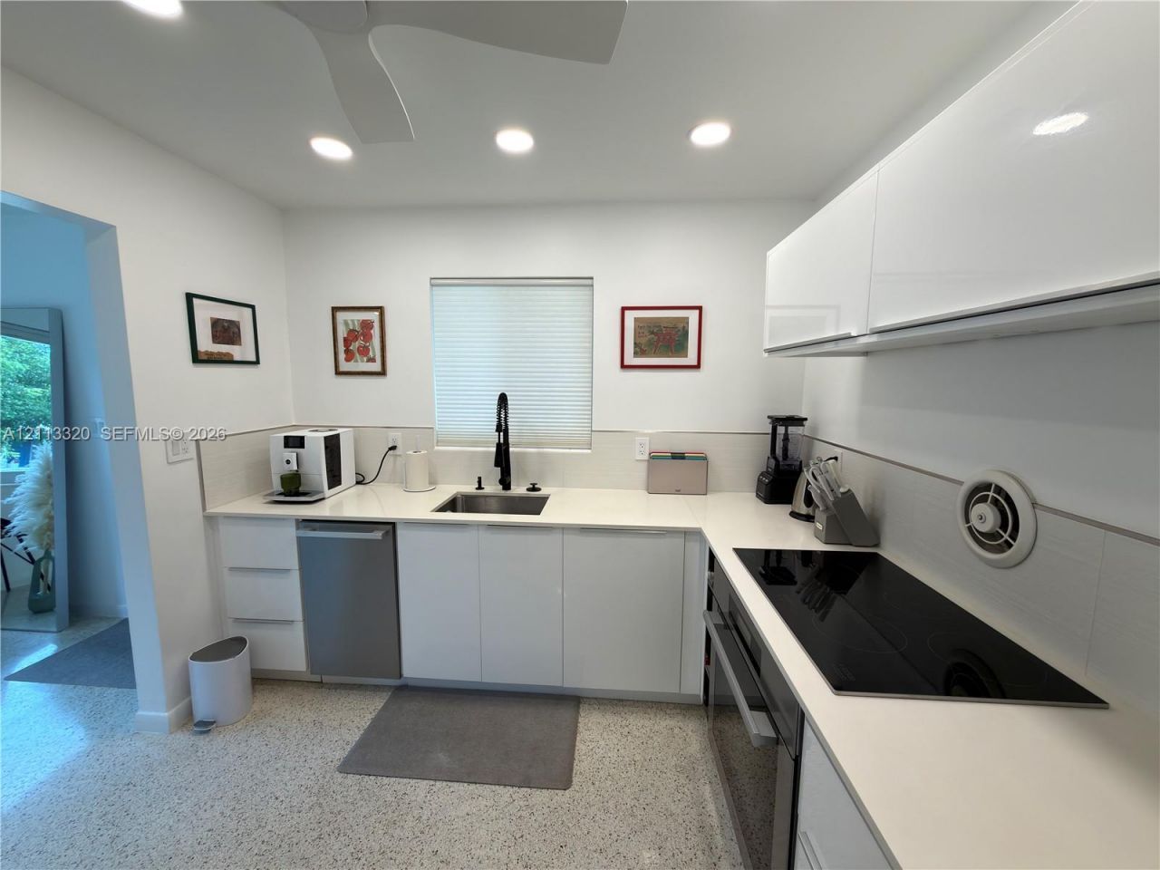 712 NE 25th Ave, Pompano Beach, FL 33062 | MLS ID A12113320 - The Keyes ...
