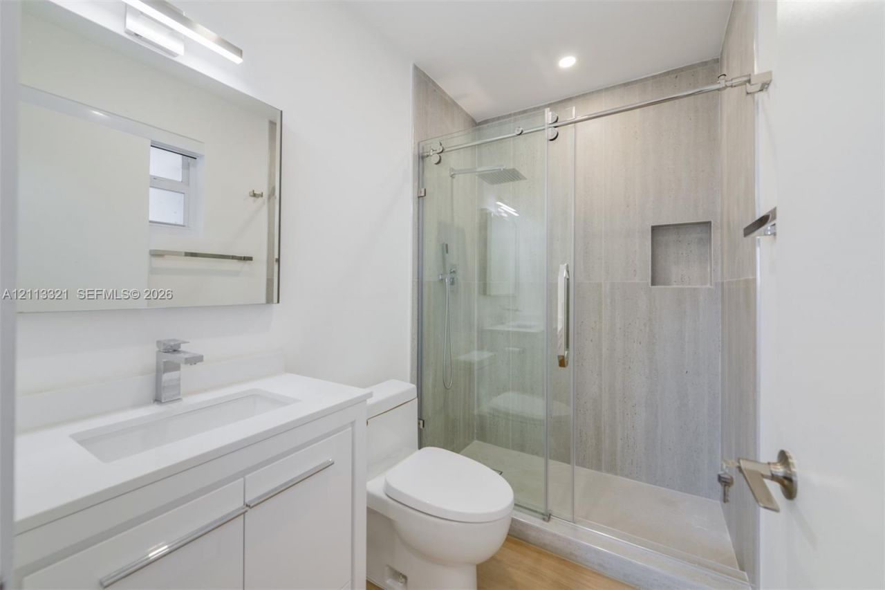 350 SW 17th Rd , Unit 350, Miami, FL 33129 Photo