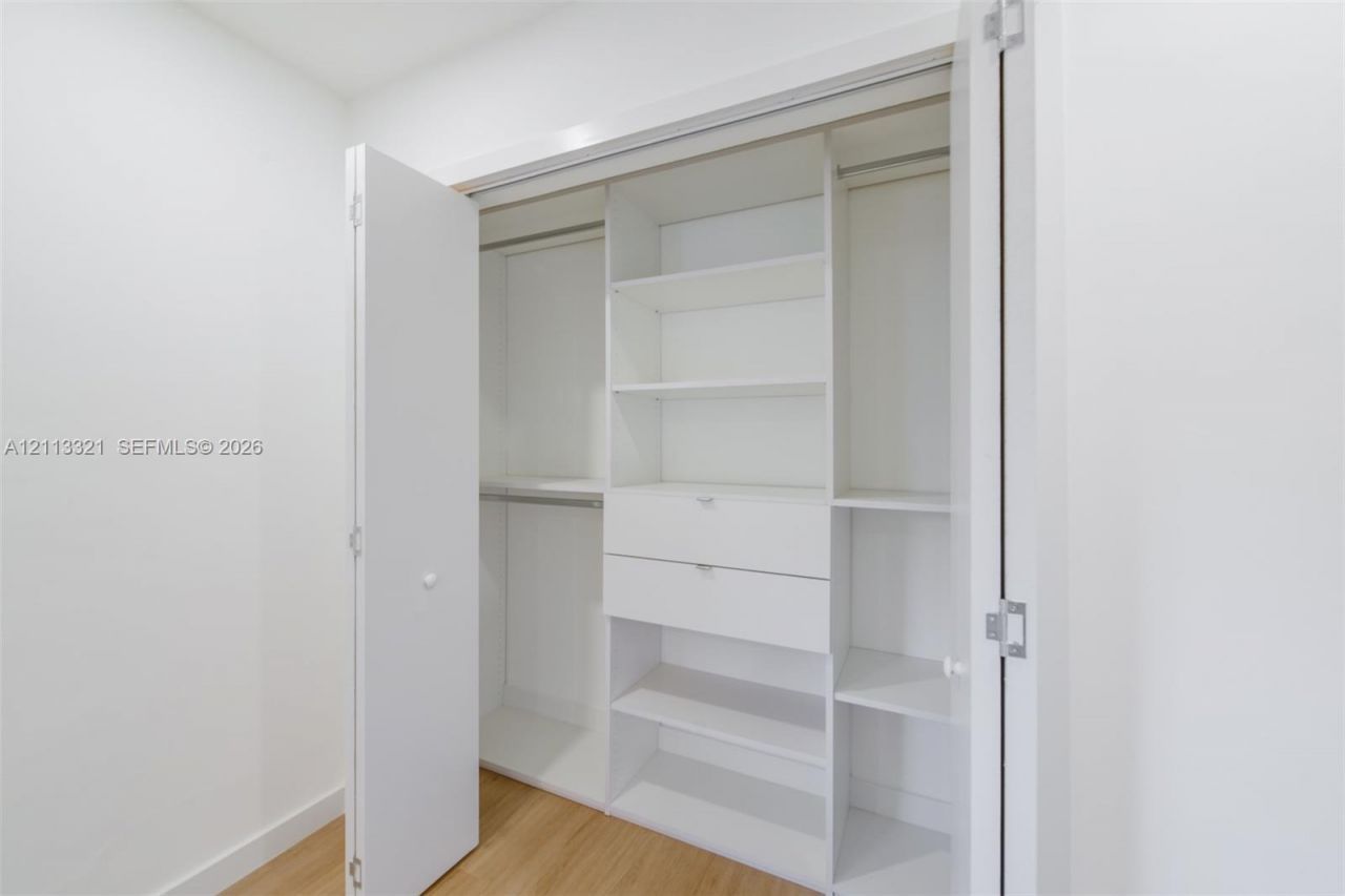 350 SW 17th Rd , Unit 350, Miami, FL 33129 Photo