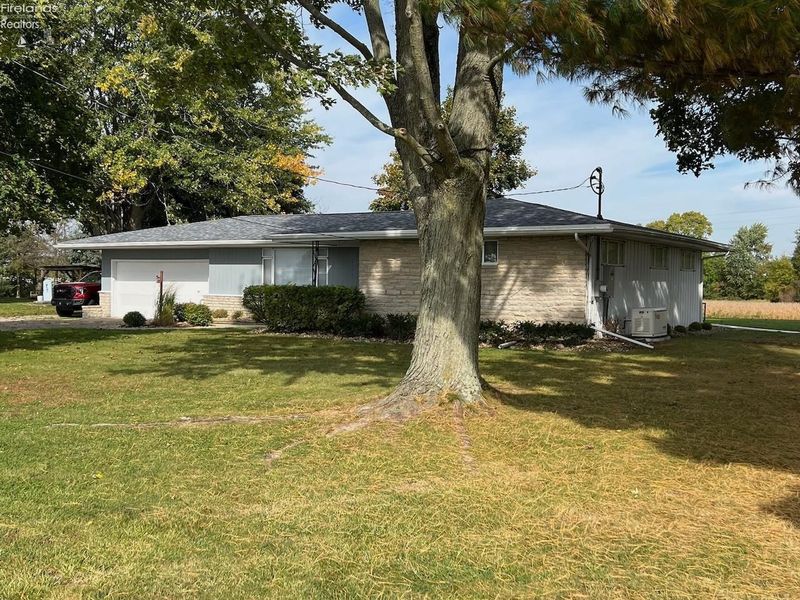 6210 Bauer Road, Bellevue, OH 44811 Photo 4