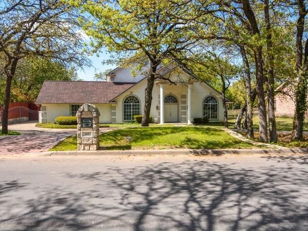 107 Sandra Palmer Street, Stephenville, TX 76401