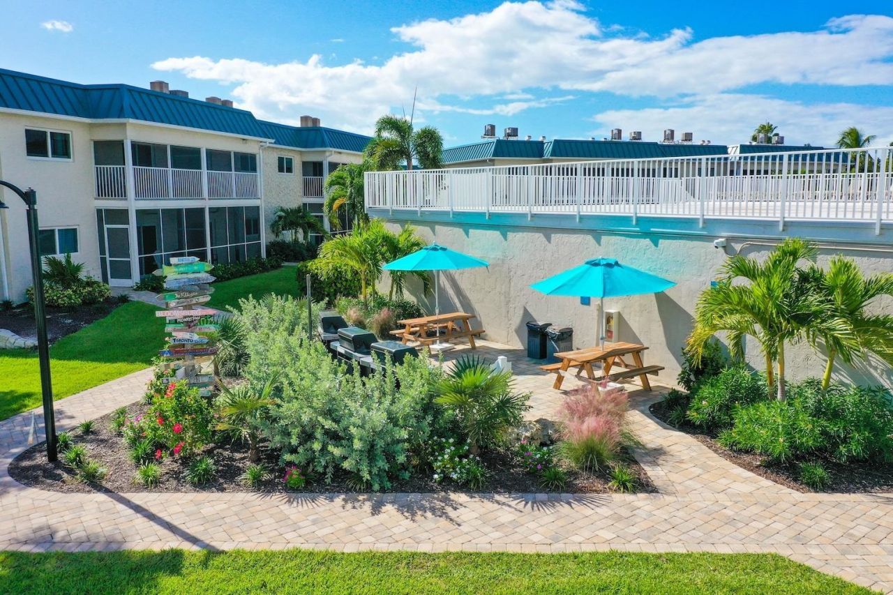 827 E Gulf Dr, Unit C8, Sanibel, FL 33957 Photo