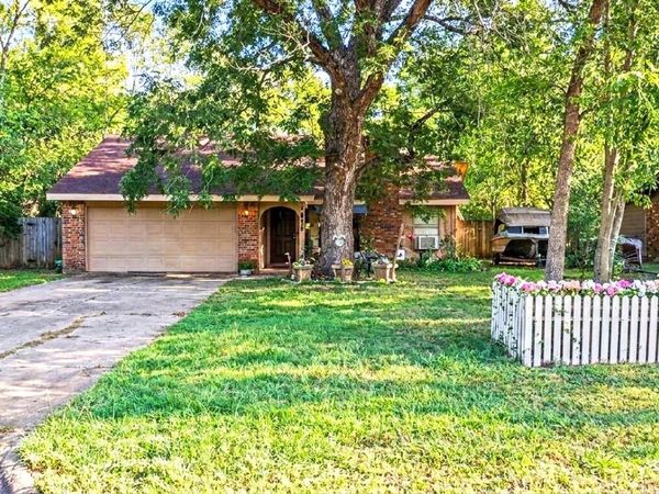 1815 Quail Run , Muskogee, OK 74403