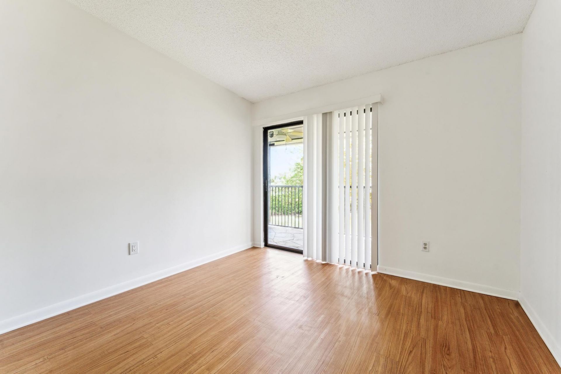 10411 E Clairmont Circle, Unit 211, Tamarac, FL 33321 Photo