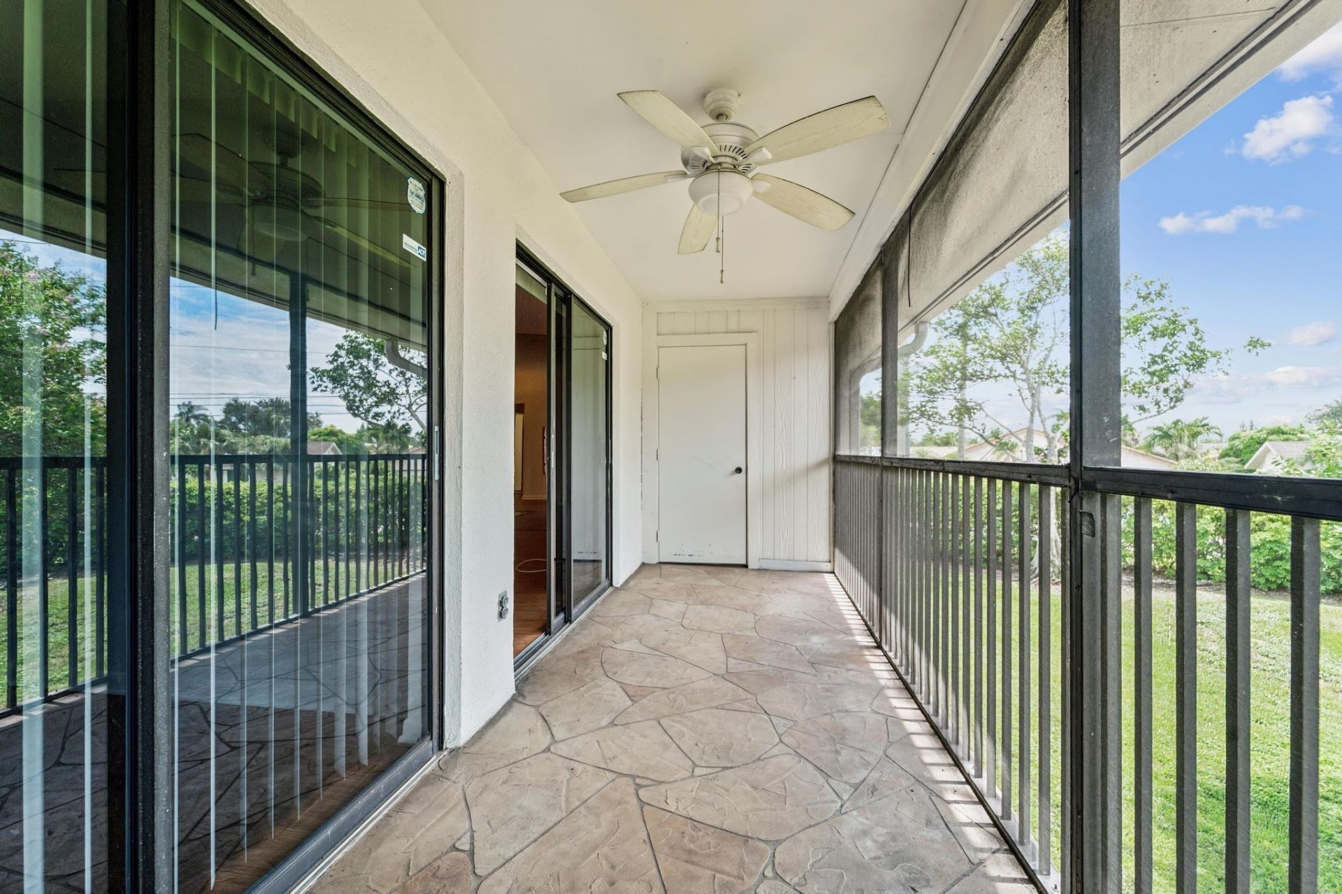 10411 E Clairmont Circle, Unit 211, Tamarac, FL 33321 Photo